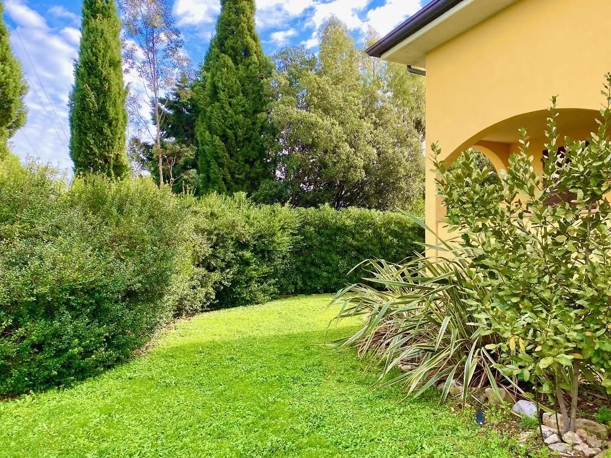 Villa Toscagialla San Vincenzo 0*,